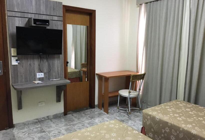 标准间, Internacional