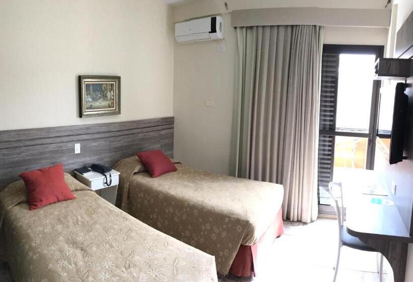 标准间, Internacional