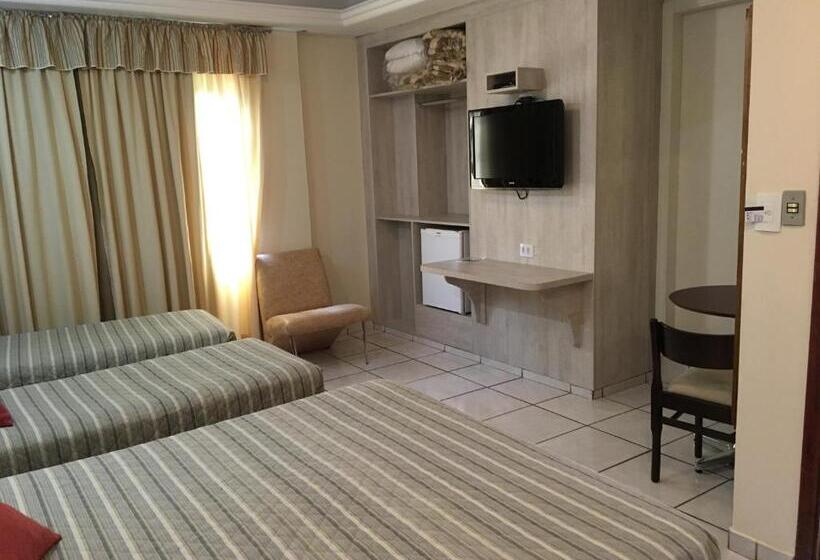 四人标准间, Internacional