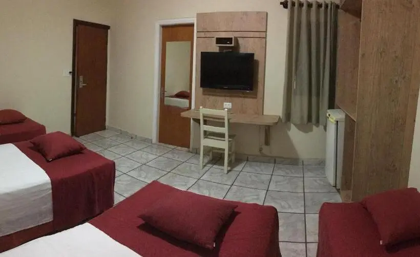 スタンダード4人部屋, Internacional
