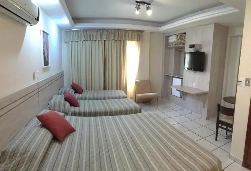 スタンダード4人部屋, Internacional