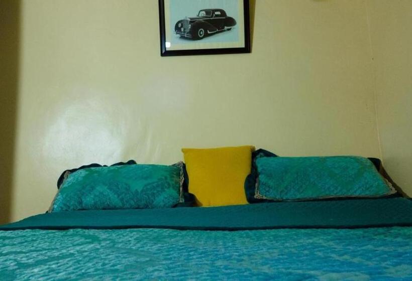 اتاق لوکس با بالکن, Lakewood City Resort Mai Mahiu