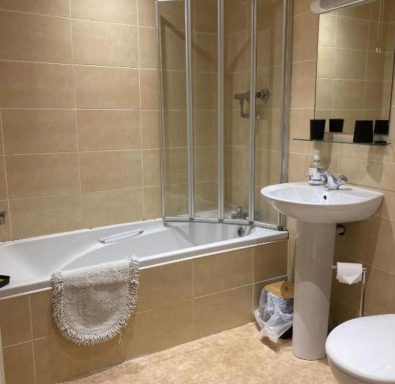 Quarto Familiar, The Duke William