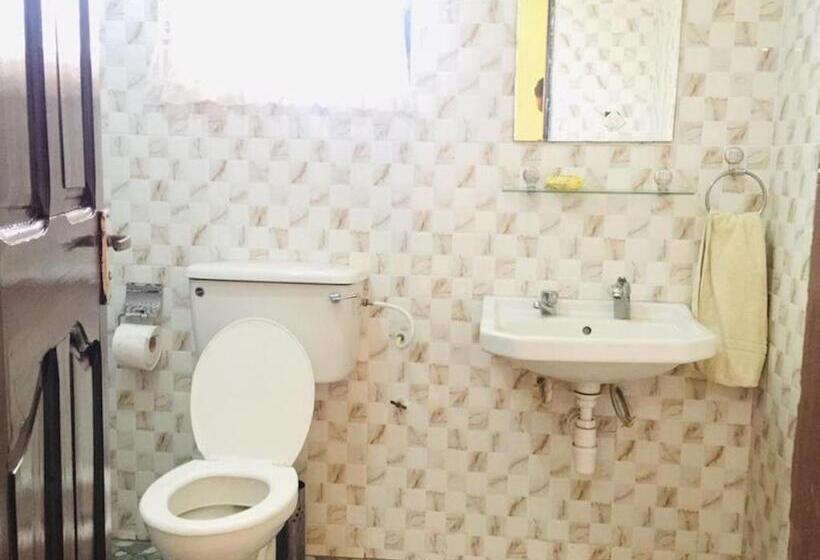 スタンダードルーム, Room In Bb   Single Room   Ground Floor