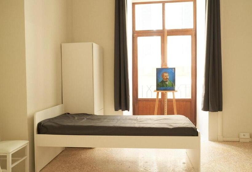 Łóżko we Wspólnym Pokoju, Hub Portanova