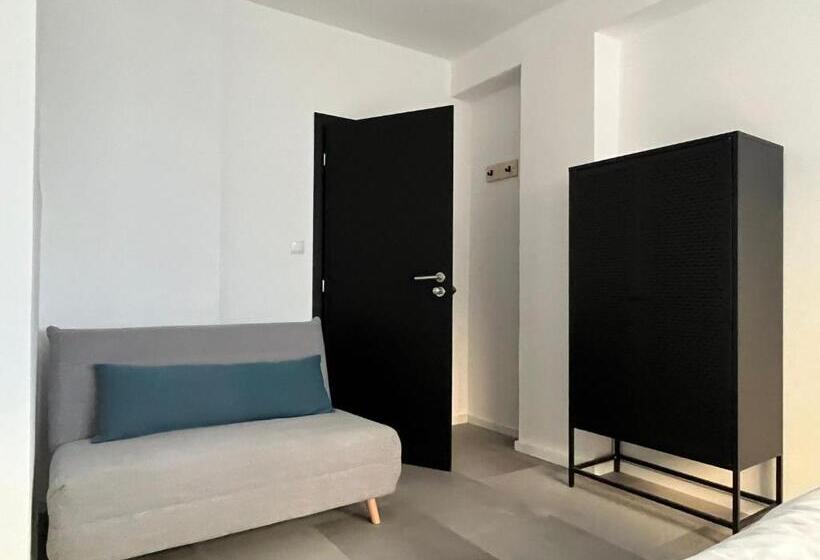 اتاق اکونومی یک تخته, Izy Stay Hostel Coworking Nomads