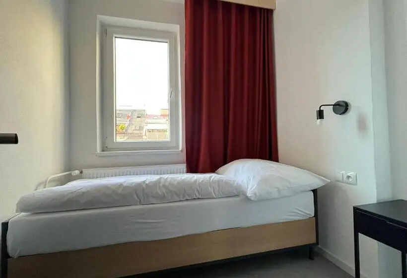 اتاق اکونومی یک تخته, Izy Stay Hostel Coworking Nomads