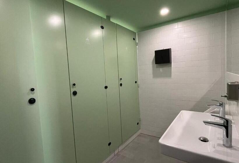 اتاق لوکس یک تخته, Izy Stay Hostel Coworking Nomads