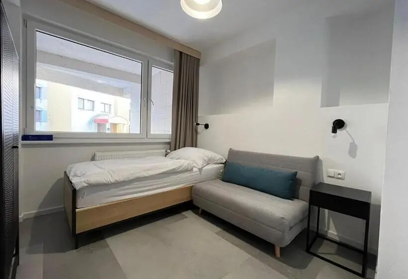 اتاق لوکس یک تخته, Izy Stay Hostel Coworking Nomads