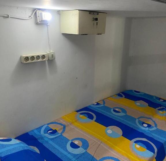 ルームシェアのワンベッド, Cempaka Hostel