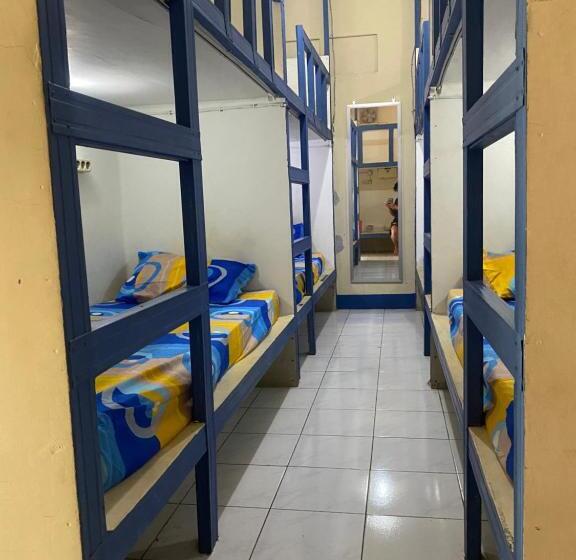 ルームシェアのワンベッド, Cempaka Hostel