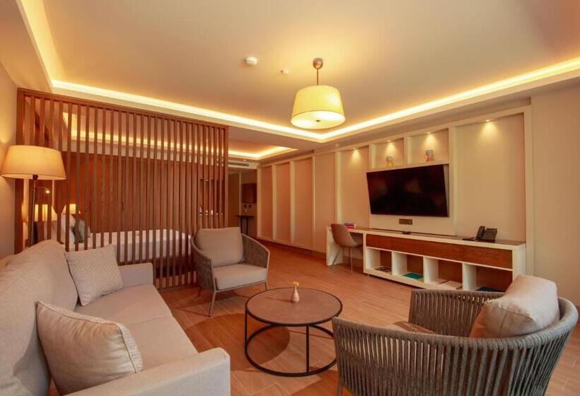 מיטת קינג בסוויטה, Casa Lumar Luxury Lodging