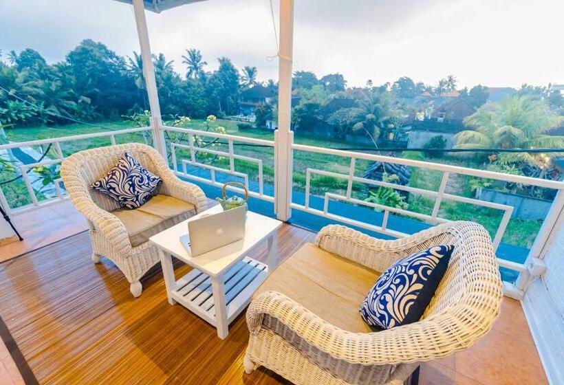 إستديو قياسى مزود بشرفة, Noya Bed And Breakfast