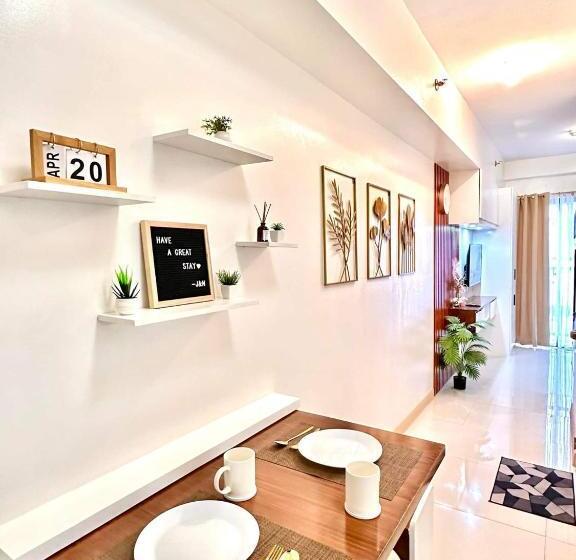استودیو استاندارد با بالکن, J&m Stay  Camella Northpoint Davao City