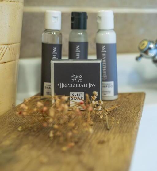 جناح سرير كينج, Hephzibah Inn Guest House And Venue