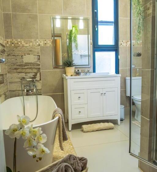 جناح سرير كينج, Hephzibah Inn Guest House And Venue