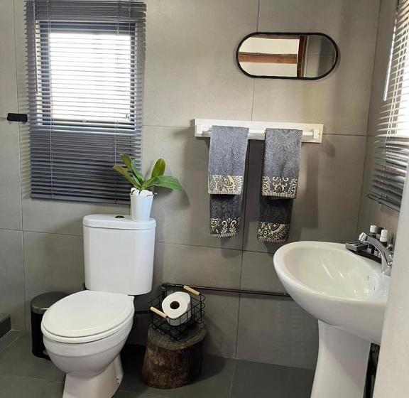 غرفة قياسية مطلّة علي الحديقة, Hephzibah Inn Guest House And Venue