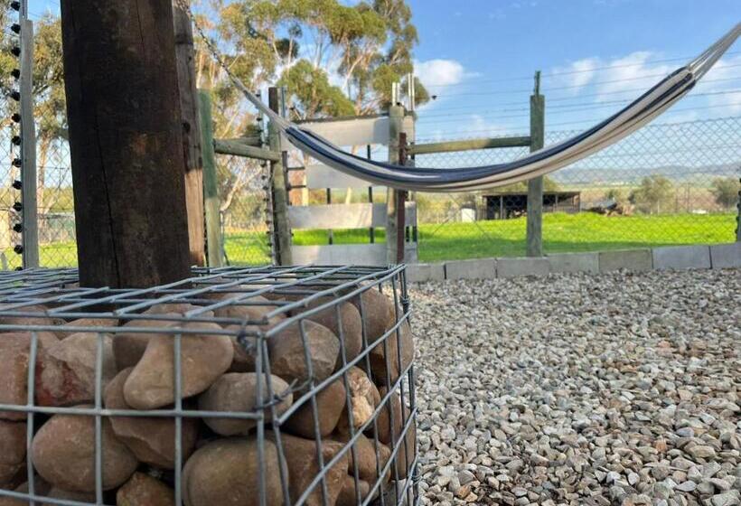 غرفة قياسية مطلّة علي الحديقة, Hephzibah Inn Guest House And Venue