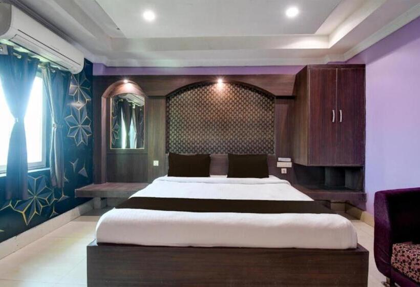 חדר דחוקס עם מיטת קינג, Goroomgo Blue Royal Bhubaneswar