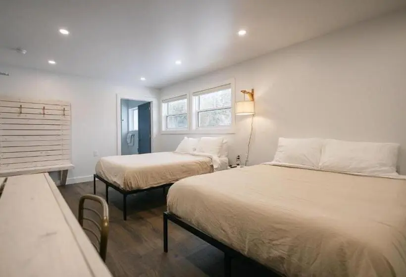 スタンダードルーム, Homeport Suites & Residences