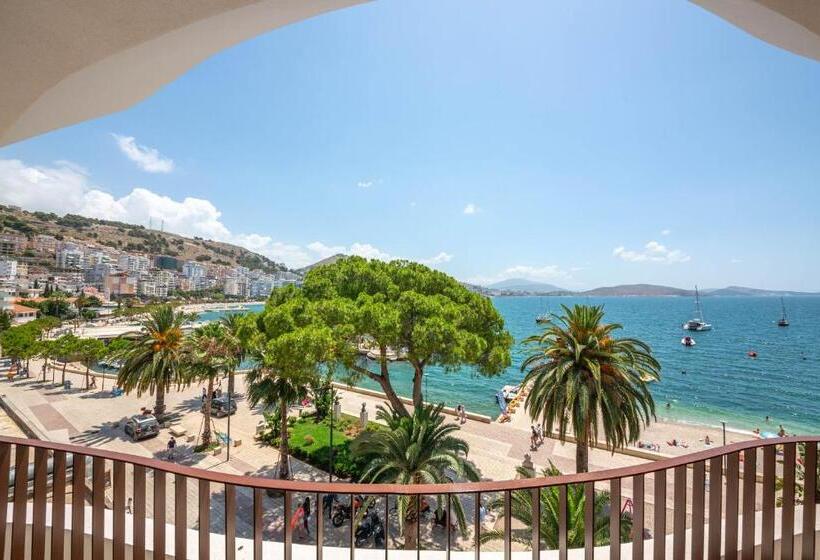 اتاق استاندارد با چشم‌انداز دریا, Vale