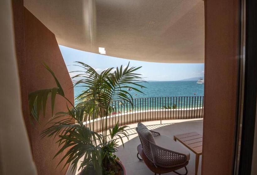 اتاق استاندارد با چشم‌انداز دریا, Vale