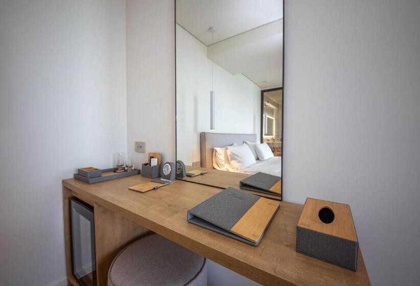 اتاق استاندارد با چشم‌انداز دریا, Vale