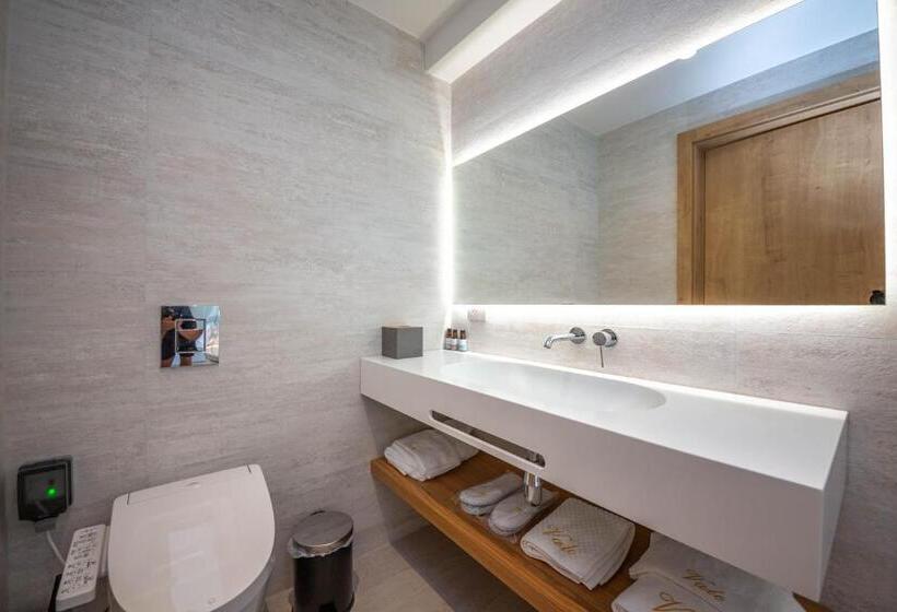 اتاق استاندارد با چشم‌انداز دریا, Vale