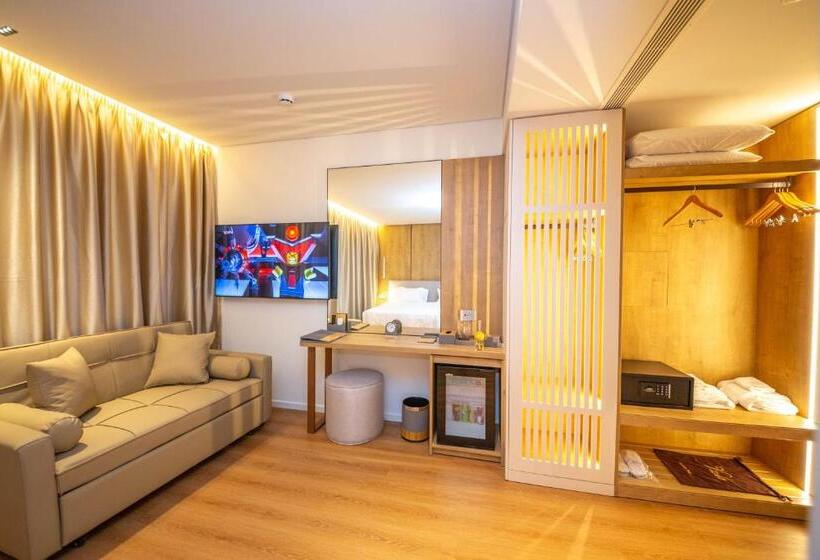 اتاق لوکس, Vale