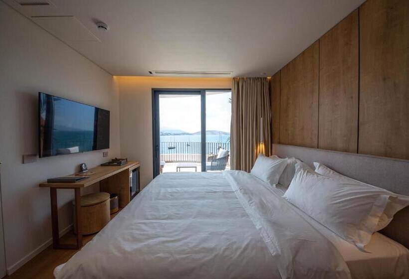 Deluxe Suite Sea View, Vale