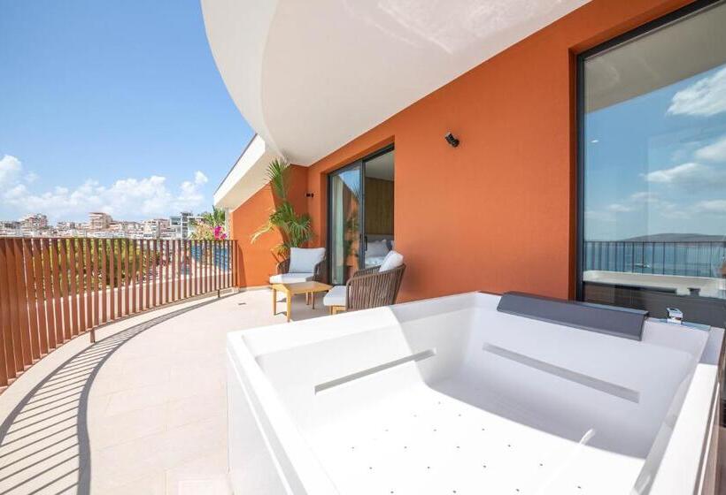 Deluxe Suite Sea View, Vale