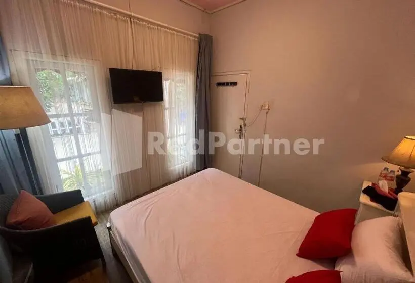 Camera Standard, Villa Layar Selorejo Redpartner