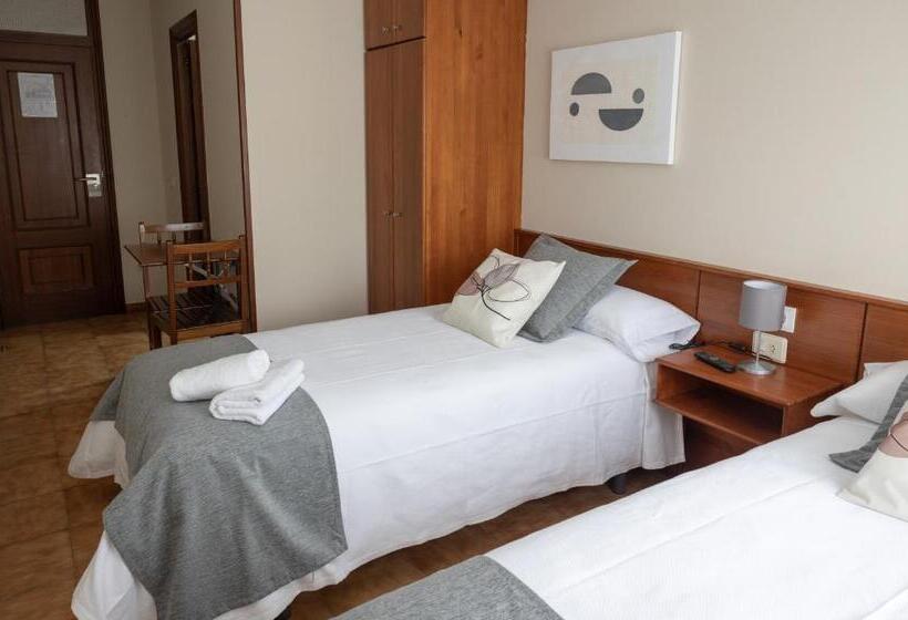 חדר סטנדרט, Pensión A Codeseira Melide