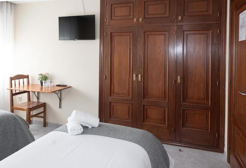 חדר סטנדרט, Pensión A Codeseira Melide