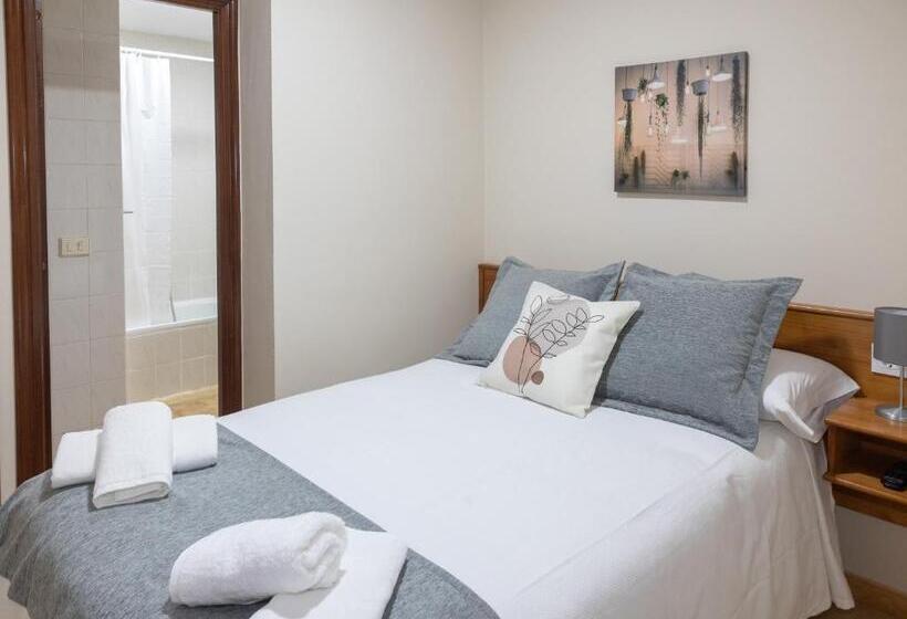 חדר אקונומי יחיד, Pensión A Codeseira Melide