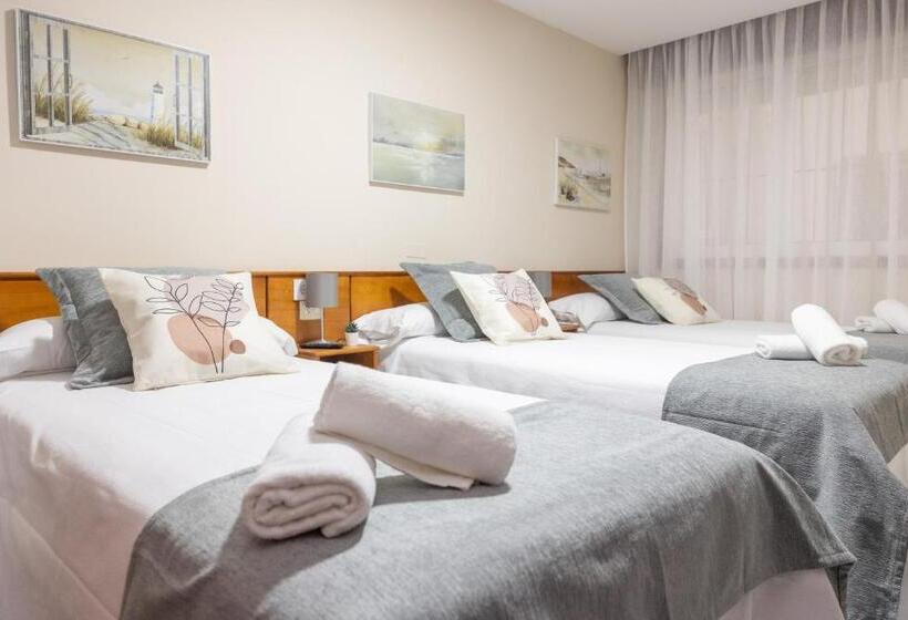 חדר אקונומי לשלושה, Pensión A Codeseira Melide