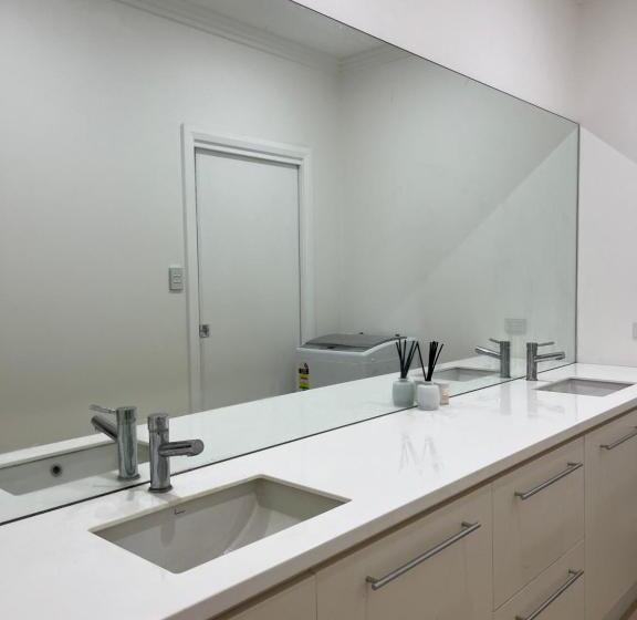 اتاق استاندارد با چشمانداز باغ, Cozy Private Room With Secured Yard Pet Friendly