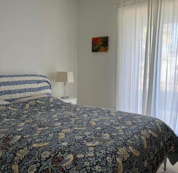 اتاق استاندارد با چشمانداز باغ, Cozy Private Room With Secured Yard Pet Friendly