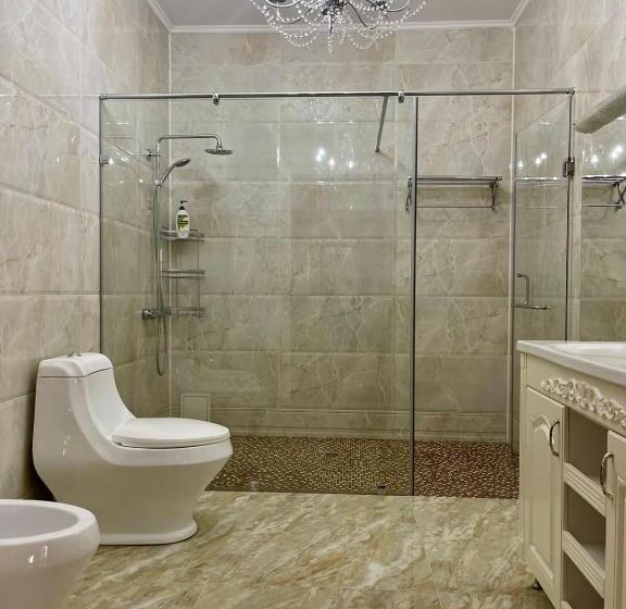 اتاق لوکس, Qazaq Qonaq Yi