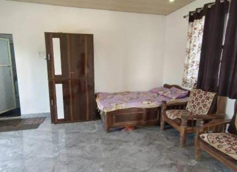 Quarto deluxe, Mountain View Farm & Camping Pali