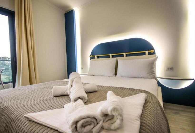 豪华海景房带阳台, Bay View