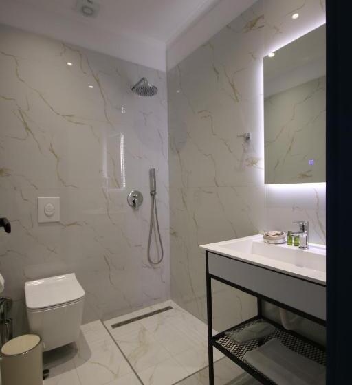 豪华三人间, Bay View