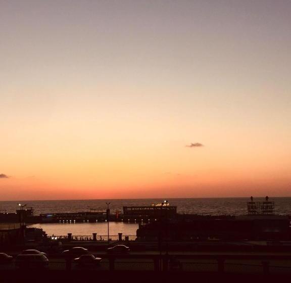 آپارتمان 2 خوابه با چشم‌انداز دریا, Alexandria Condotel