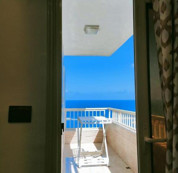 آپارتمان 3 خوابه با چشم‌انداز دریا, Alexandria Condotel