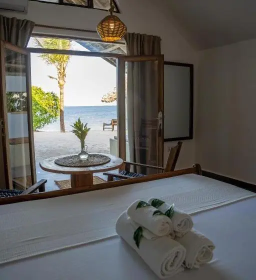 اتاق لوکس با چشمانداز دریا, Juana Ocean Villas
