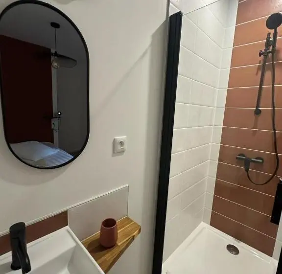 スタンダードシングルルーム, Maison Des Ambans Chambres D Hotes Hypercentre 200m De La Gare Et Petit Dejeuner Inclus