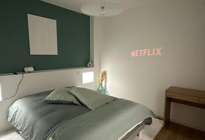 Номер Стандарт, Maison Des Ambans Chambres D Hotes Hypercentre 200m De La Gare Et Petit Dejeuner Inclus