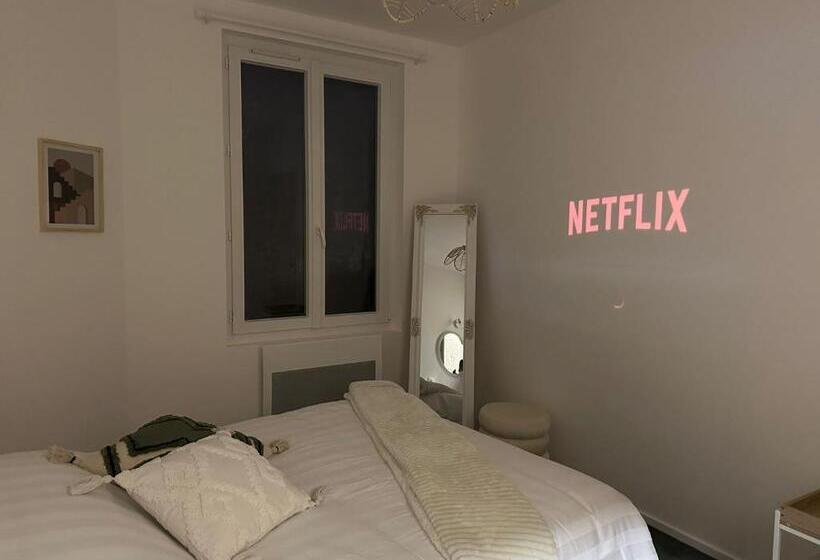 Номер Deluxe, Maison Des Ambans Chambres D Hotes Hypercentre 200m De La Gare Et Petit Dejeuner Inclus