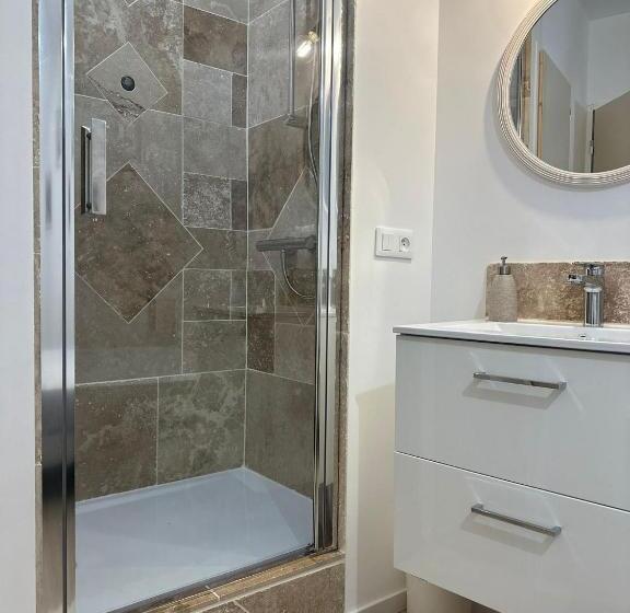 Номер Deluxe, Maison Des Ambans Chambres D Hotes Hypercentre 200m De La Gare Et Petit Dejeuner Inclus