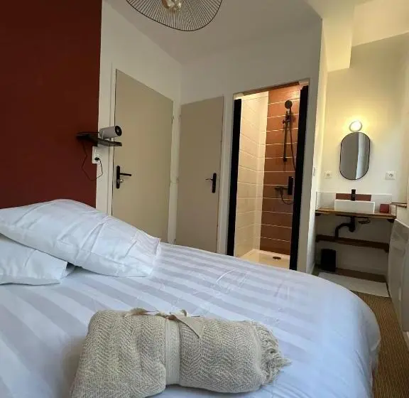 シングルデラックスルーム, Maison Des Ambans Chambres D Hotes Hypercentre 200m De La Gare Et Petit Dejeuner Inclus